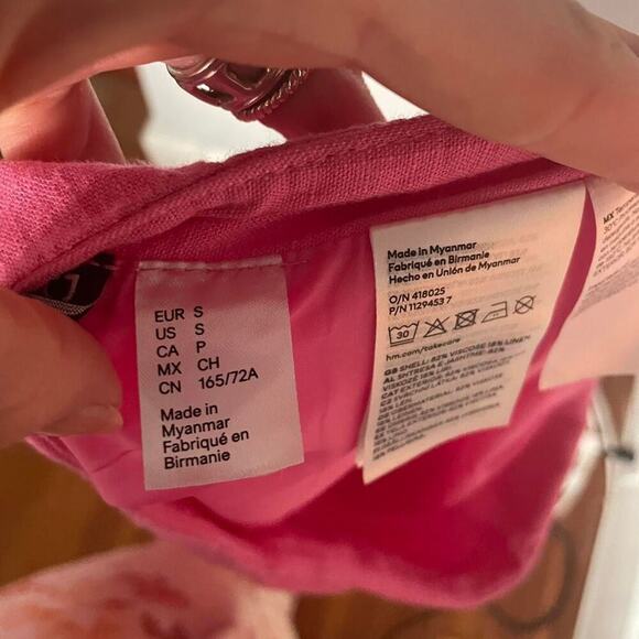 H & M Women's Barbie Pink Linen Blend Preppy Mini Skirt size S - Picture 3 of 4